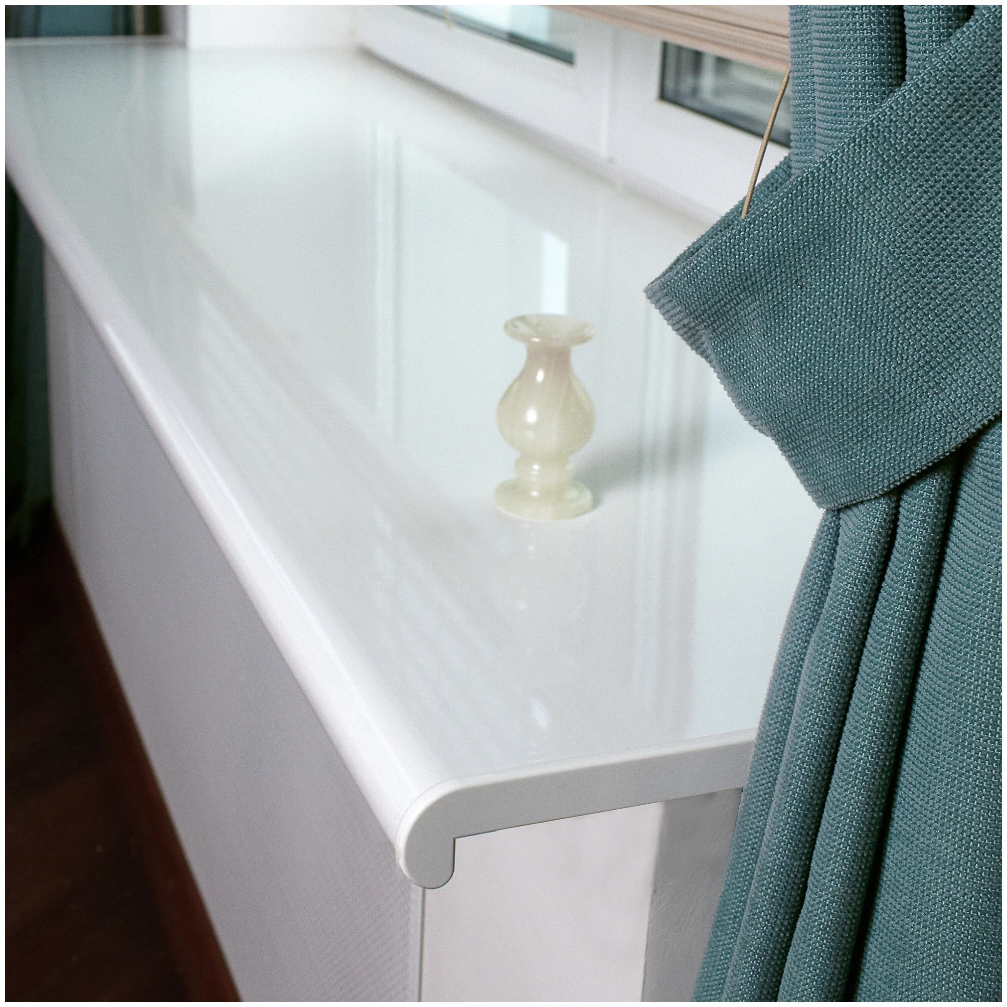 Глянцевые подоконники